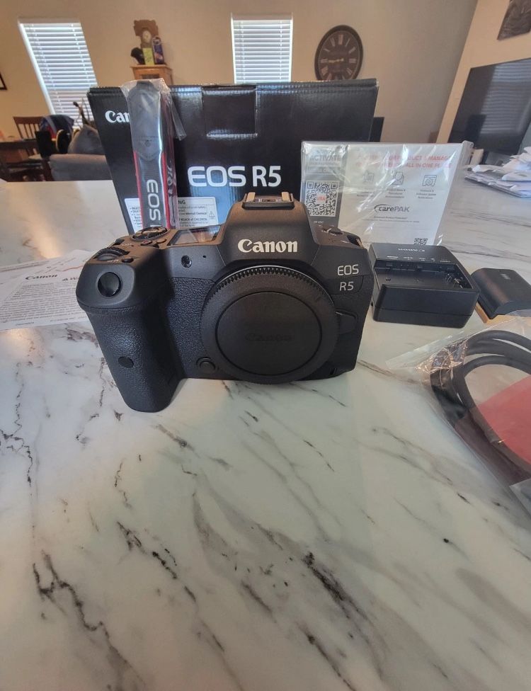Canon EOS R5 45.0MP Mirrorless Camera