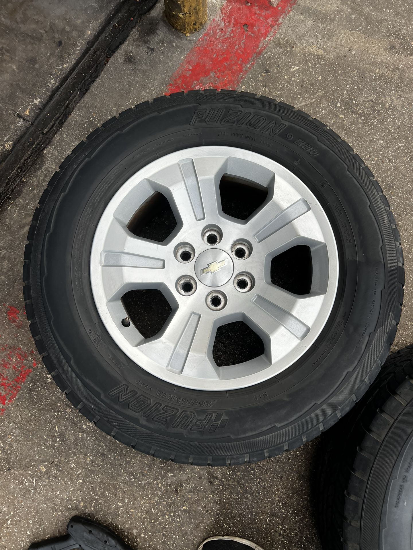 TIRES AND WHEELS FOR CHEVY SILVERADO SUBURBAN TAHOE, GMC SIERRA YUKON