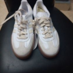 Adidas Women Size 10 