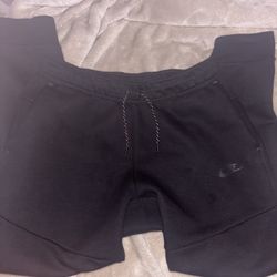 Kids xl nike tech bottoms