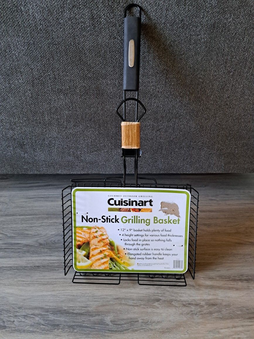 BBQ Grill Cuisinart Basket - New