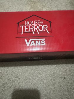 Pennywise Vans