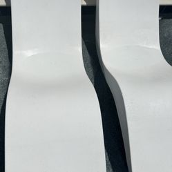2 aqua outdoor pool loungers,only msg when ready to pick up. Won’t answer to is this available
