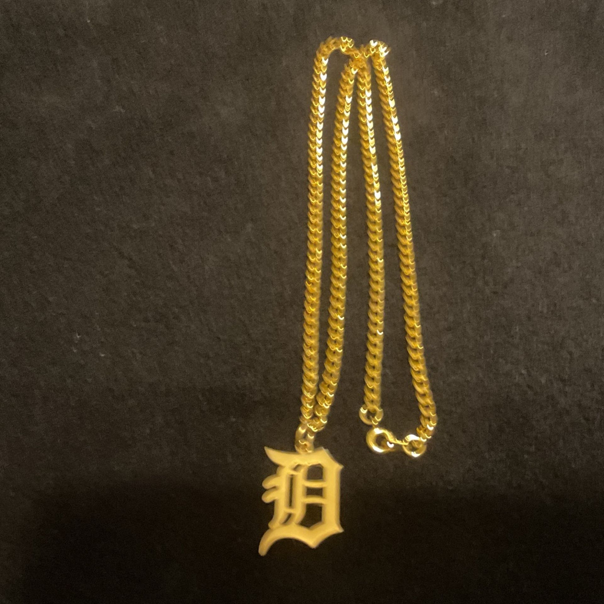 24” Gold Plated Chain With Pendant 