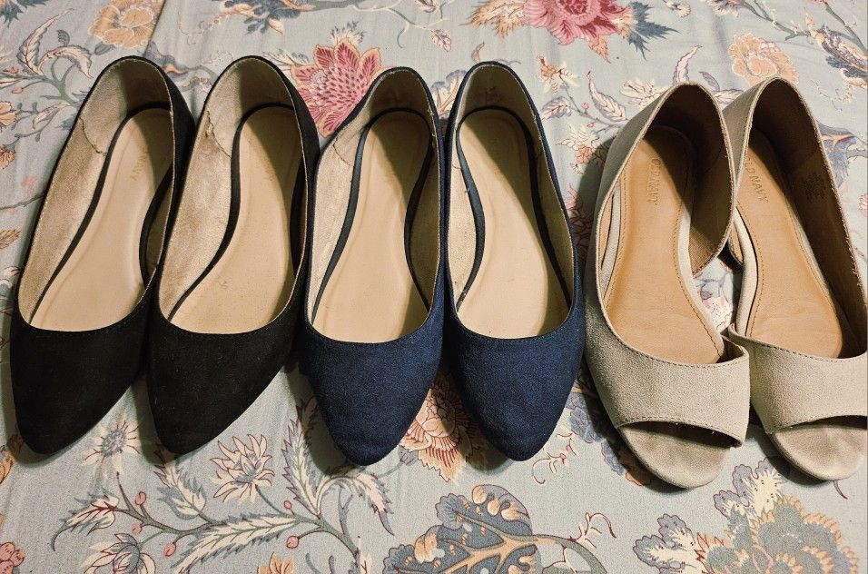 Womens Shoes - Size 7