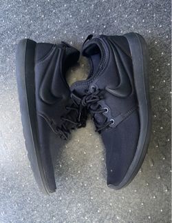 Nike Roshe 5Y Or 6.5 Women's
