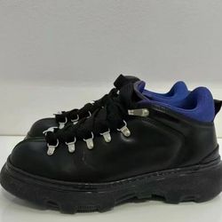 Burberry trek boot. (men’s UK 9. EUR 43)