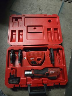 Milwaukee Pro Press M12 Kit