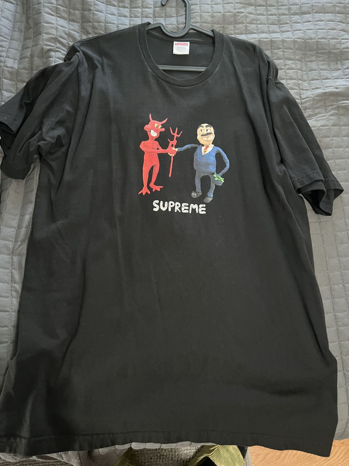 Supreme Tee 