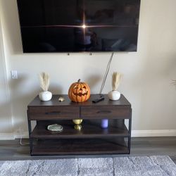Cherry Oak Color Tv Stand 