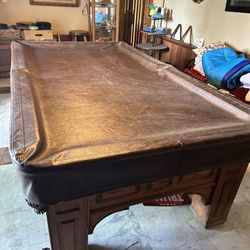 Renaissance Pool Table 8’ Leather Pockets 