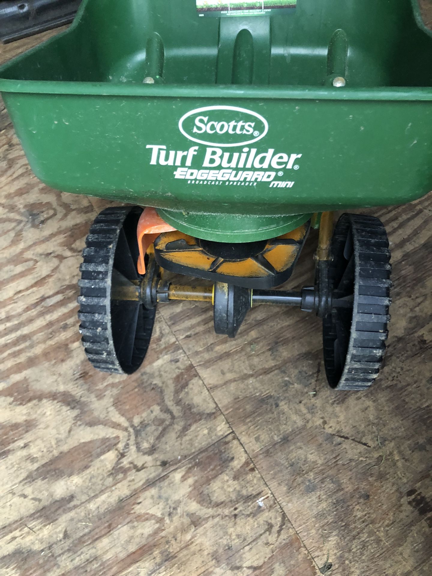 Scott’s Mini Spreader