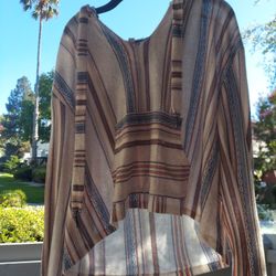 Women's Light Pull Over Hoodie Size Large