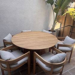 Amazing condition Teak Table w 6 chairs weekend special only