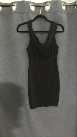 Dress(s)