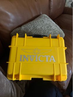 Invicta 8 watch case