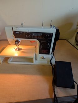 PFAFF 213 Sewing Machine – Made in Western Germany, Sews Great
