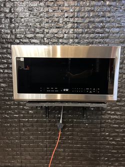 SAMSUNG MICROWAVE w/WARRANTY! R3642A