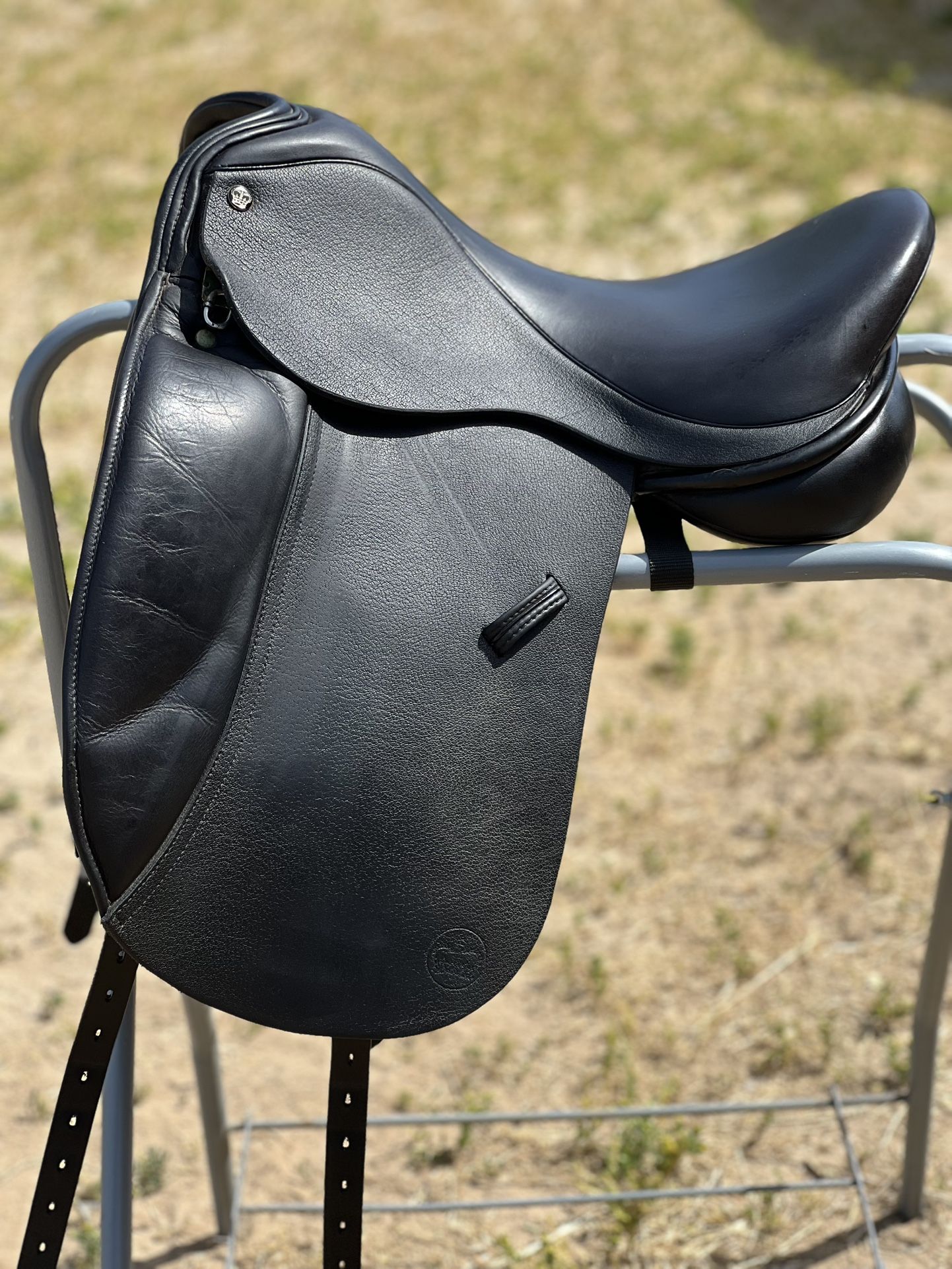 17” MW Ideal Dressage Saddle