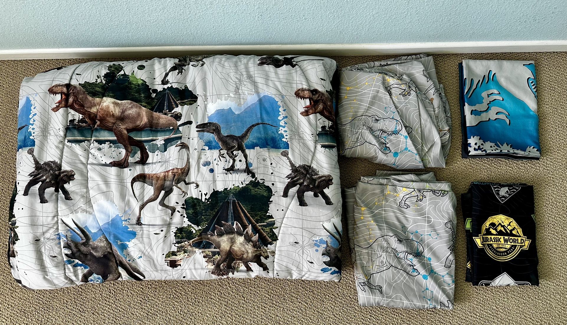 Jurassic World Twin Size Bed Set