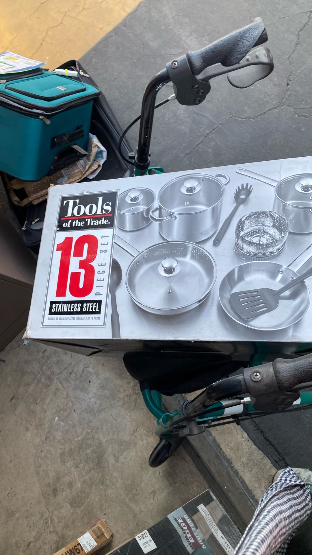 Brand new 13 piece stainless steel cookware