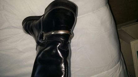 Riding boots