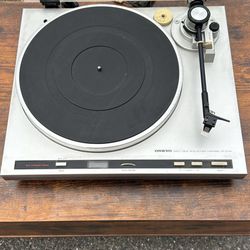 Onkyo Turntable