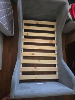 Toddler bed