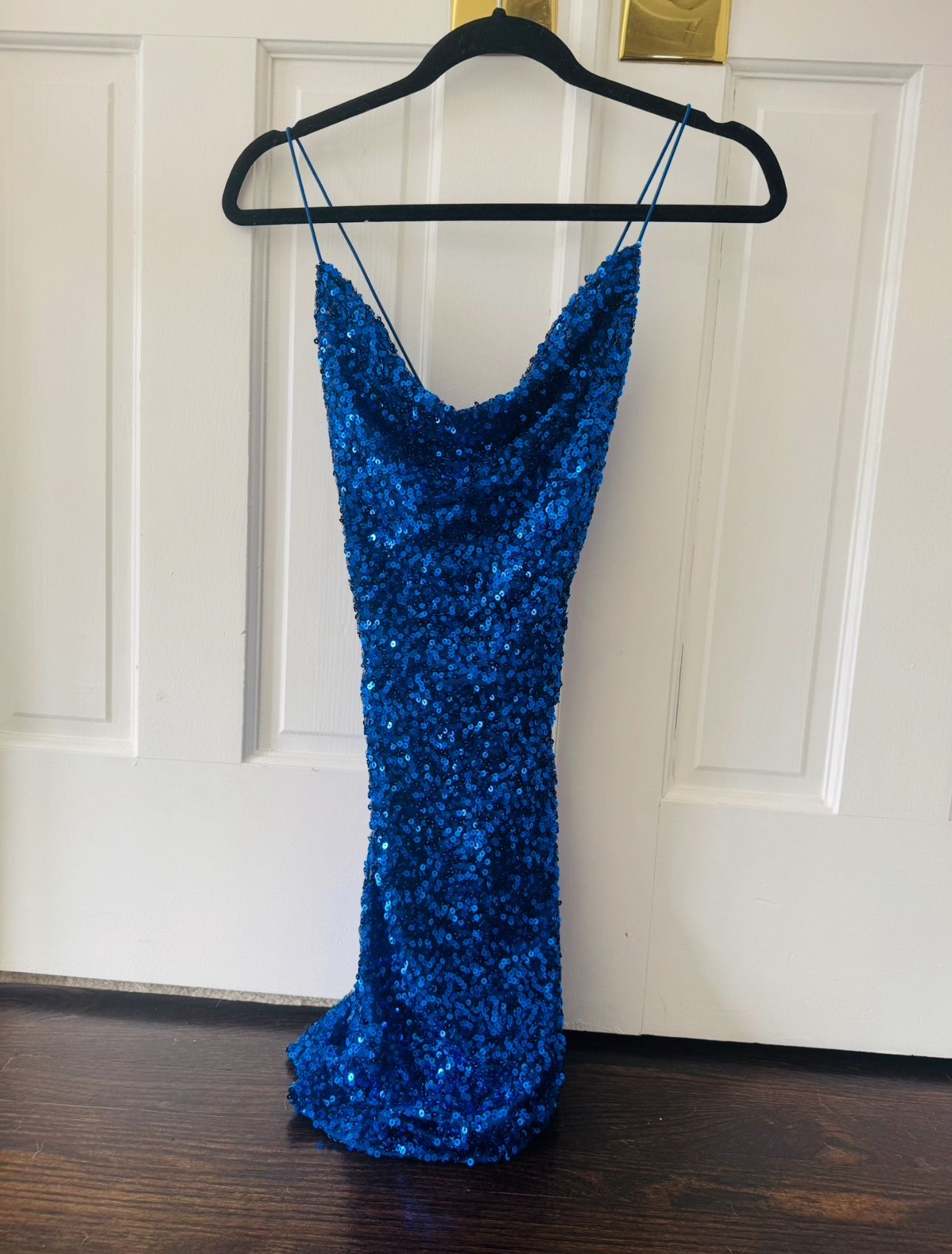 Beautiful sparkly blue dress