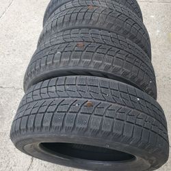 215/60/R 95R  Bridgestone   Blizzak  Snow  Tires    $110 Cash Only For 4 Tires 