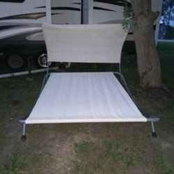 Pool Bed