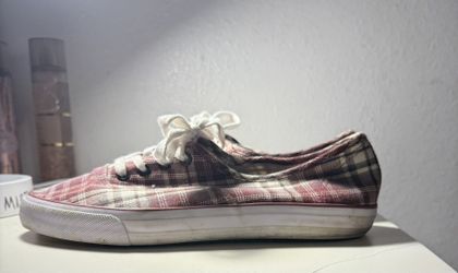 Tennis Shoes