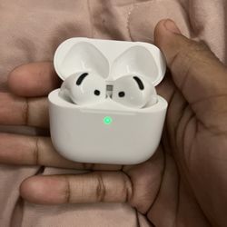 Air Pod Pro 4 