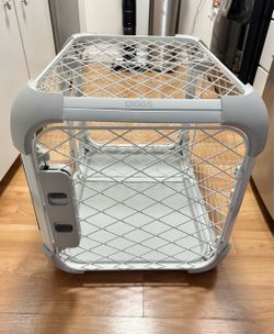 Diggs Evolv Dog Crate (Small)