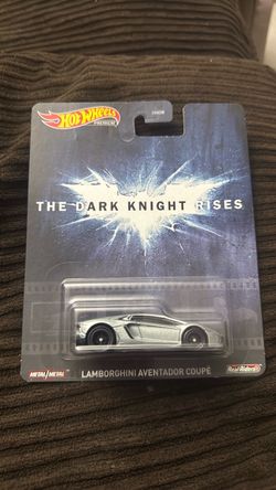 Hot Wheels Premium Dark Knight Rises Lamborghini Aventador Coupé