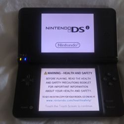 Nintendo DSI XL and Games