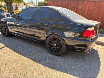 2000 BMW 323i 5-speed