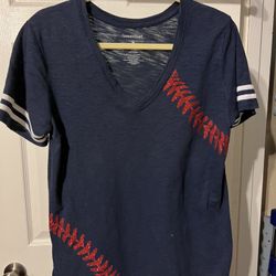 Women’s Size Medium Baseball Shirt