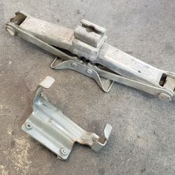 240SX S13 OEM Nissan jack