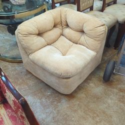 Mid Century Chair 