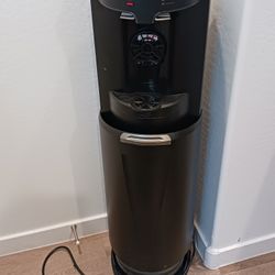 Sponsored
Primo Water
https://offerup.com/redirect/?o=aHR0cHM6Ly93d3cud2F0ZXIuY29t
AquaBarista All-in-One K-Cup Coffee Maker & Water Dispenser