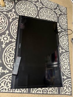 Insignia™ - 39" Class (39" Diag.) - LCD - 1080p - 60Hz - HDTV