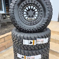 17" LOCK MOJAVE rims w/ 35x12.50R17 Toyo Open Country MT tires