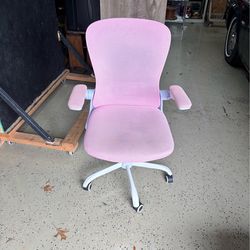 Pink Desk Chair