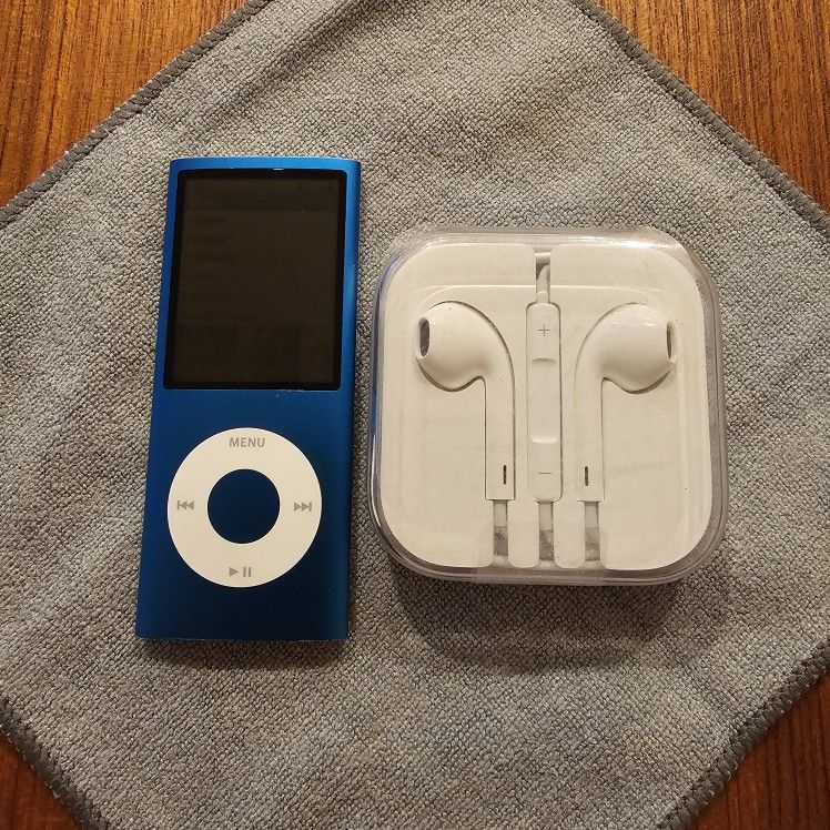 Apple iPod nano 4th Generation Chromatic Blue (16GB)