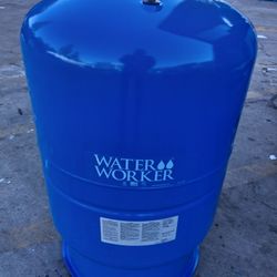 44 Gallon Precharged Vertical Well Water Pump House Pressure Tank HT-44B