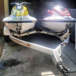 JET SKI’S 2 YAMAHA WAVE RUNNERS