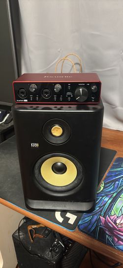 Krk Rokit + Scarlett 2i2