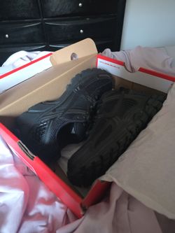 Nike vomero 5 youth 6y