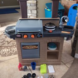 Little tykes Grill/Kitchen